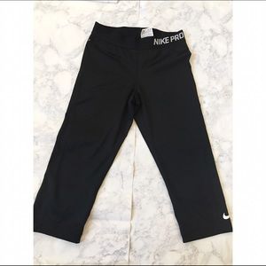 Nike Pro Yoga Leggings
