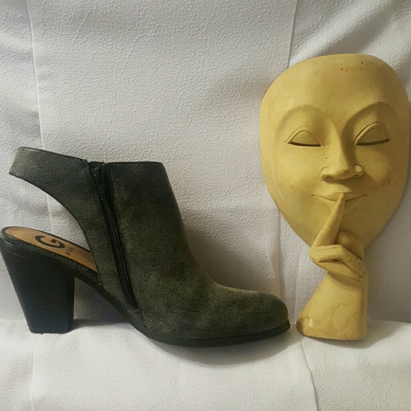 G by Guess open heel shoes - Picture 2 of 4