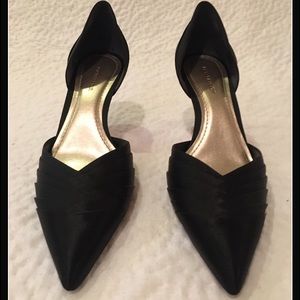 ANN TAYLOR VERONICA BLACK SATIN HEELS