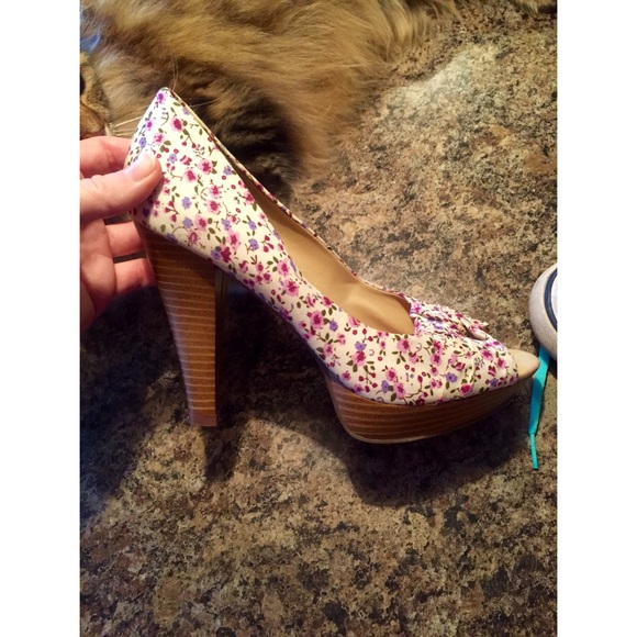 Floral heels!