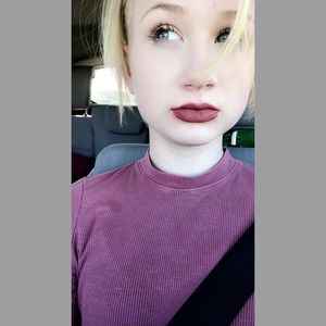 Meet your Posher, Anya