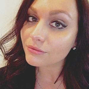 Meet your Posher, Caitlin