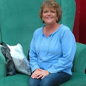 Meet your Posher, Angela