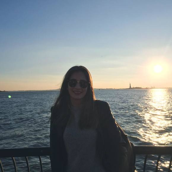 Meet your Posher, Tais