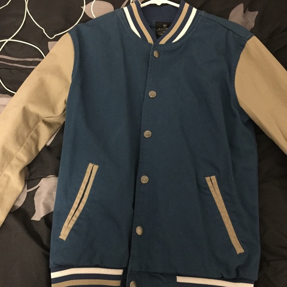 MEN'S varsity jacket