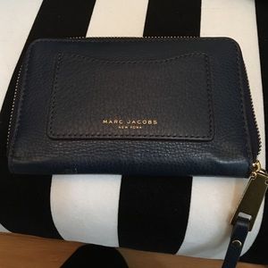 Marc Jacobs Recruit Zip Phone Wallet Navy