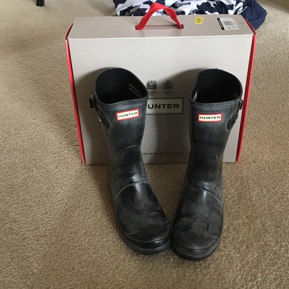 Hunter short gloss rain boots (gently used)