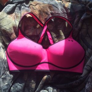 Under Armour Sports Bra 36c