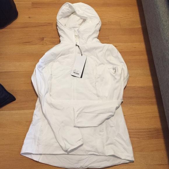 lululemon athletica Jackets & Blazers - Lululemon Run for cold pullover- running jacket