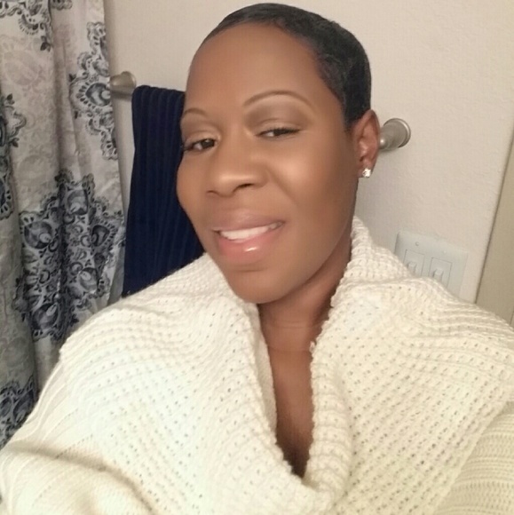 Meet your Posher, Andrea