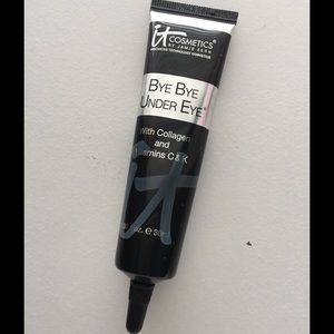 It Cosmetics Bye Bye Undereye Concealer Lignt