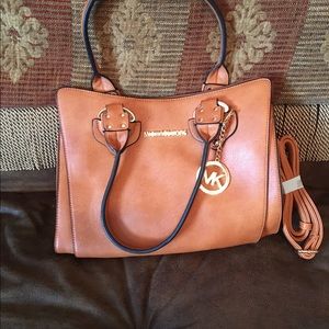 Michael Kors Pocketbooks