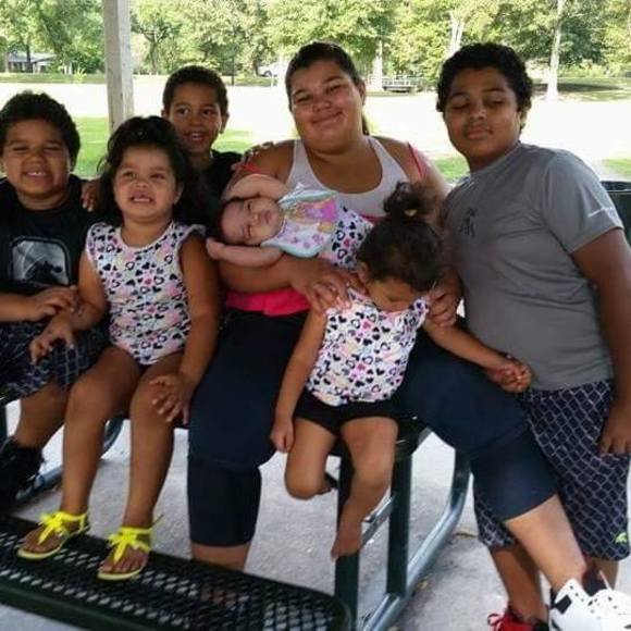 Meet your Posher, Ariella - Picture 1 of 1