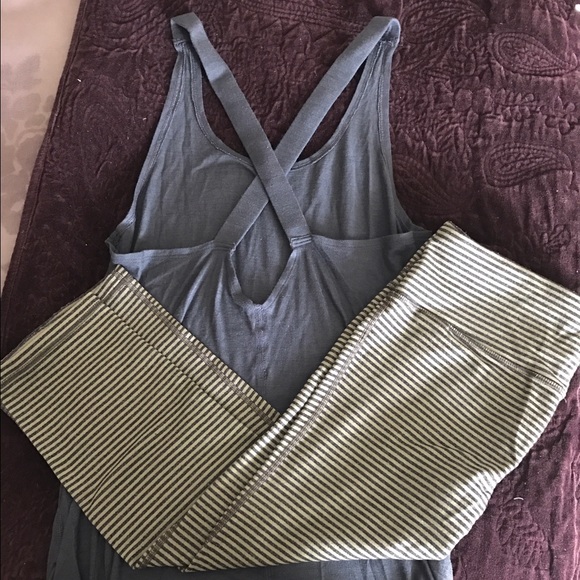 Gap fit navy and olive workout set