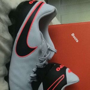 Meet your Posher, Justin