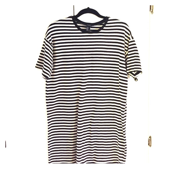 ✨Forever 21 Stripped T-Shirt Dress🌙