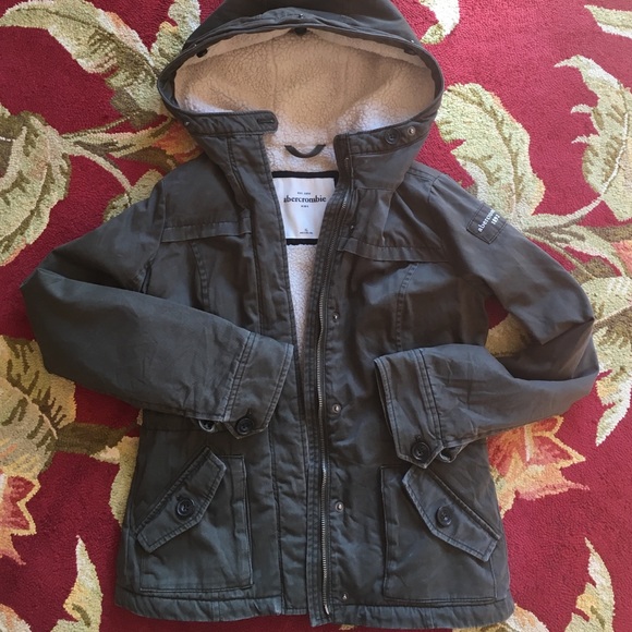 Abercrombie cargo winter coat.  Size XS S