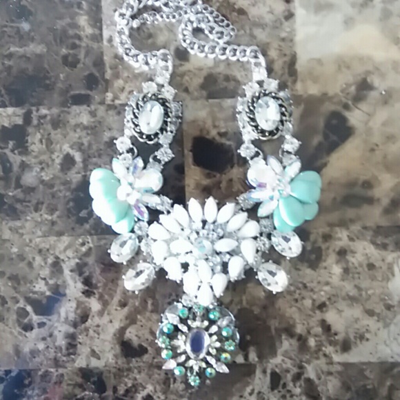 Statment necklace