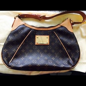 ❌SOLD❌Louis Vuitton Thames GM shoulder bag
