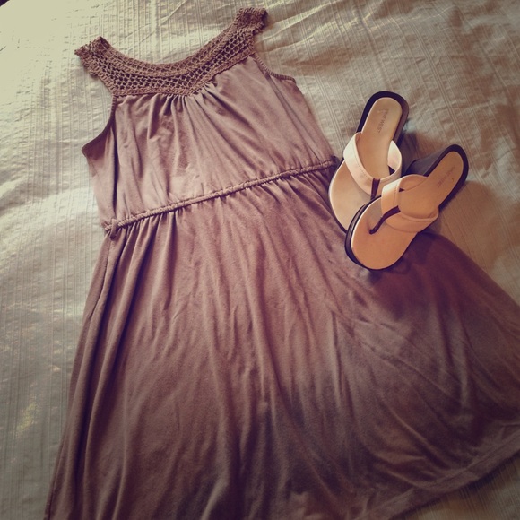 knit sleeve dress