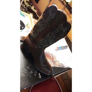 Women's Justin boots 8.5
