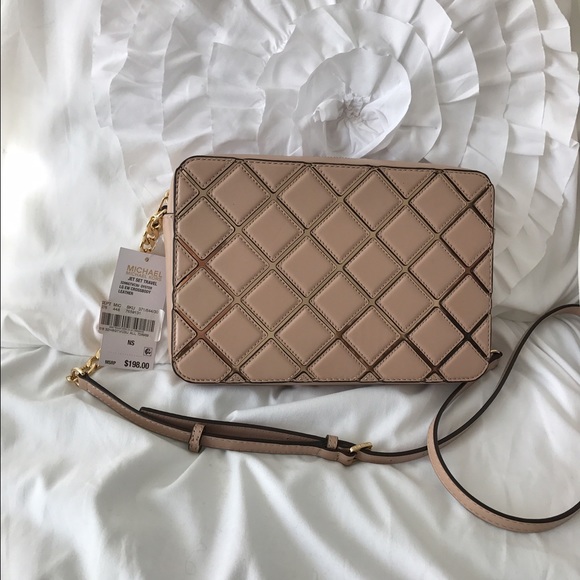 Micheal Kors 🎉HP🎉