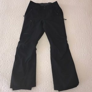 Patagonia Women's black insulated Powder Bowl pant