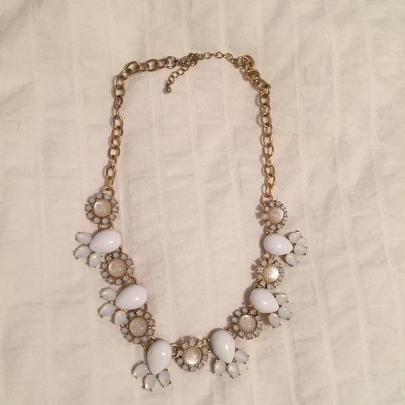 Shimmery white statement necklace