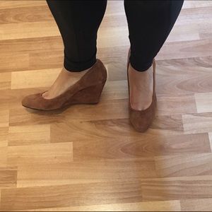 NWT Brown Suede Via Spiga Wedge 10.5