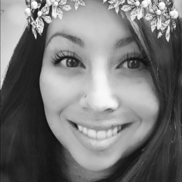 Meet your Posher, Nicole