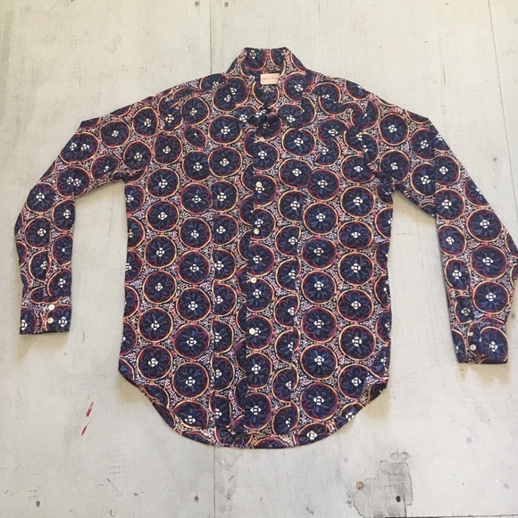 Vintage Western Style Button-Up Floral Shirt