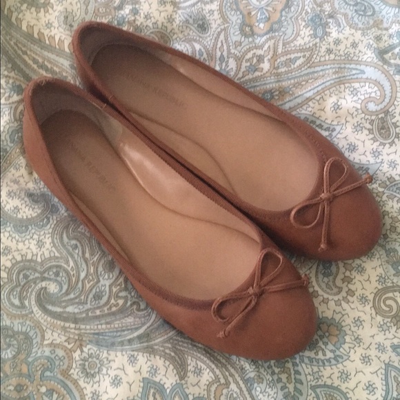 Banana Republic Flats