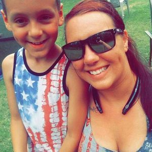 Meet your Posher, Kayla