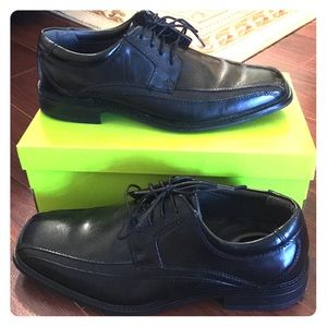 NEW Men's Dockers- Black