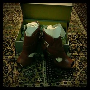 Kelso Dagger Shoes, Marcelle, Luggage color