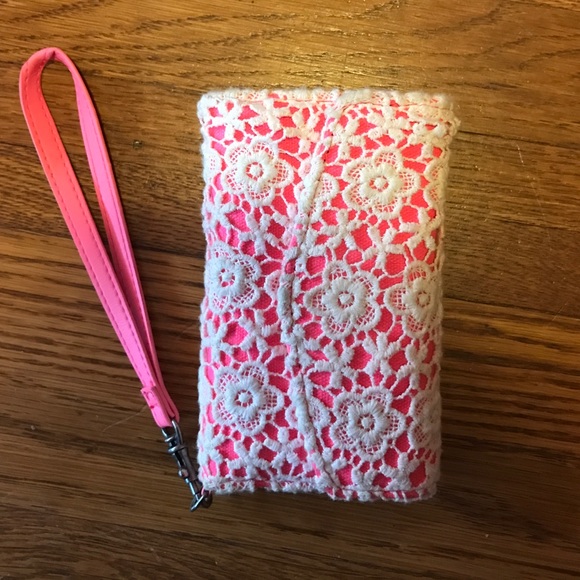 White and Pink Patterned Wristlet