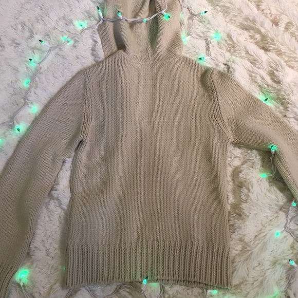 Cable Knit Sweater - Picture 4 of 4