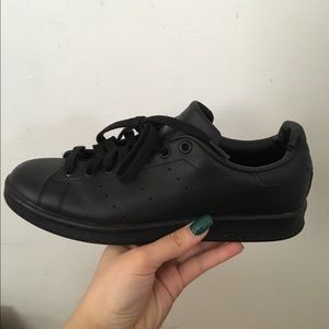 All Black Adidas Stan Smith