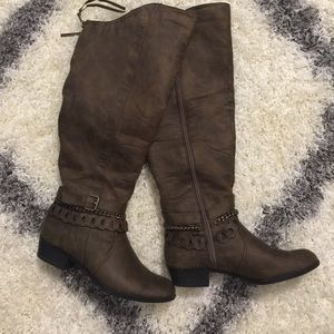 JustFab size 9 boots