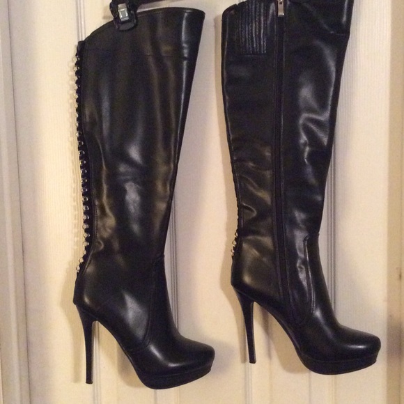 SOLD 🚫Knee high boots