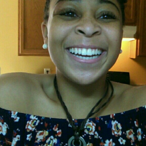 Meet your Posher, Bree - Picture 1 of 1