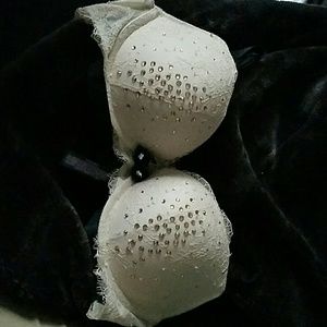 Victoria Secrets Cream w/ Gold Sequin bra