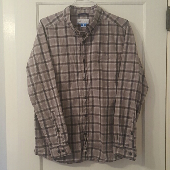 Sale!🎉Columbia Men's Button Up Shirt