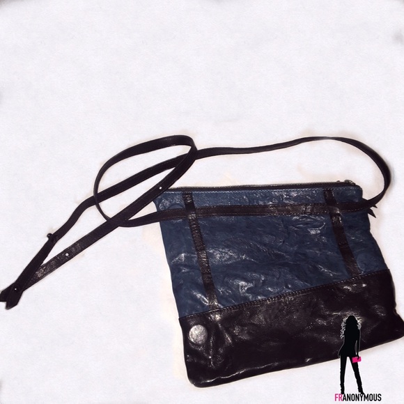 Lia Larrea Tia Foldable Clutch Teal/Black - Picture 2 of 4