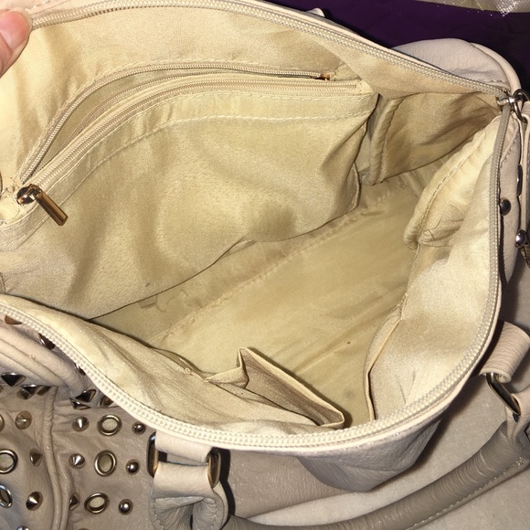 Purse - Picture 3 of 4