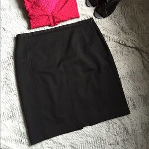 🎉HP 6/13🎉 Black Pencil skirt