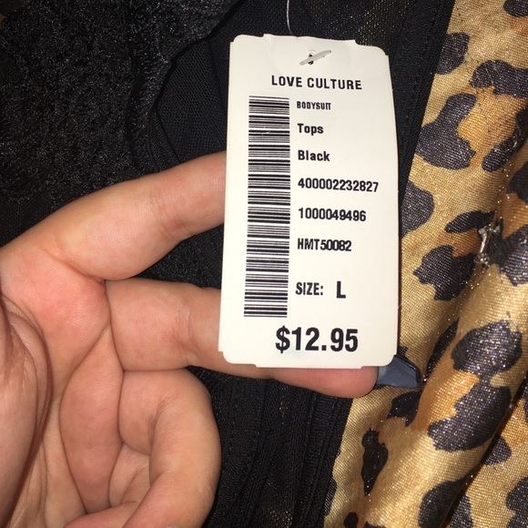 Body suit.. never been worn - Picture 2 of 3