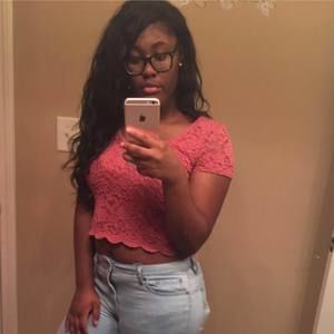 Meet your Posher, Alexia