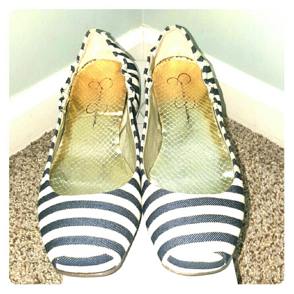 Jessica Simpson  Leoni navy striped flat