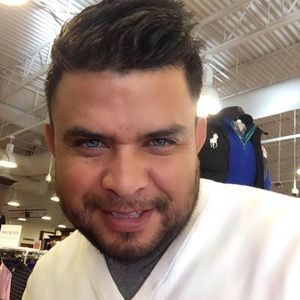 Meet your Posher, Santos garcia